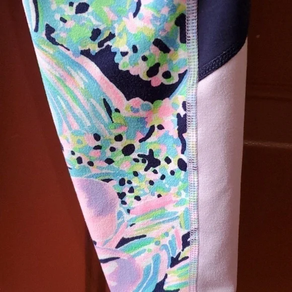 Lilly Pulitzer Luxletic blue & purple floral leggings Size XS - Picture 11 of 12